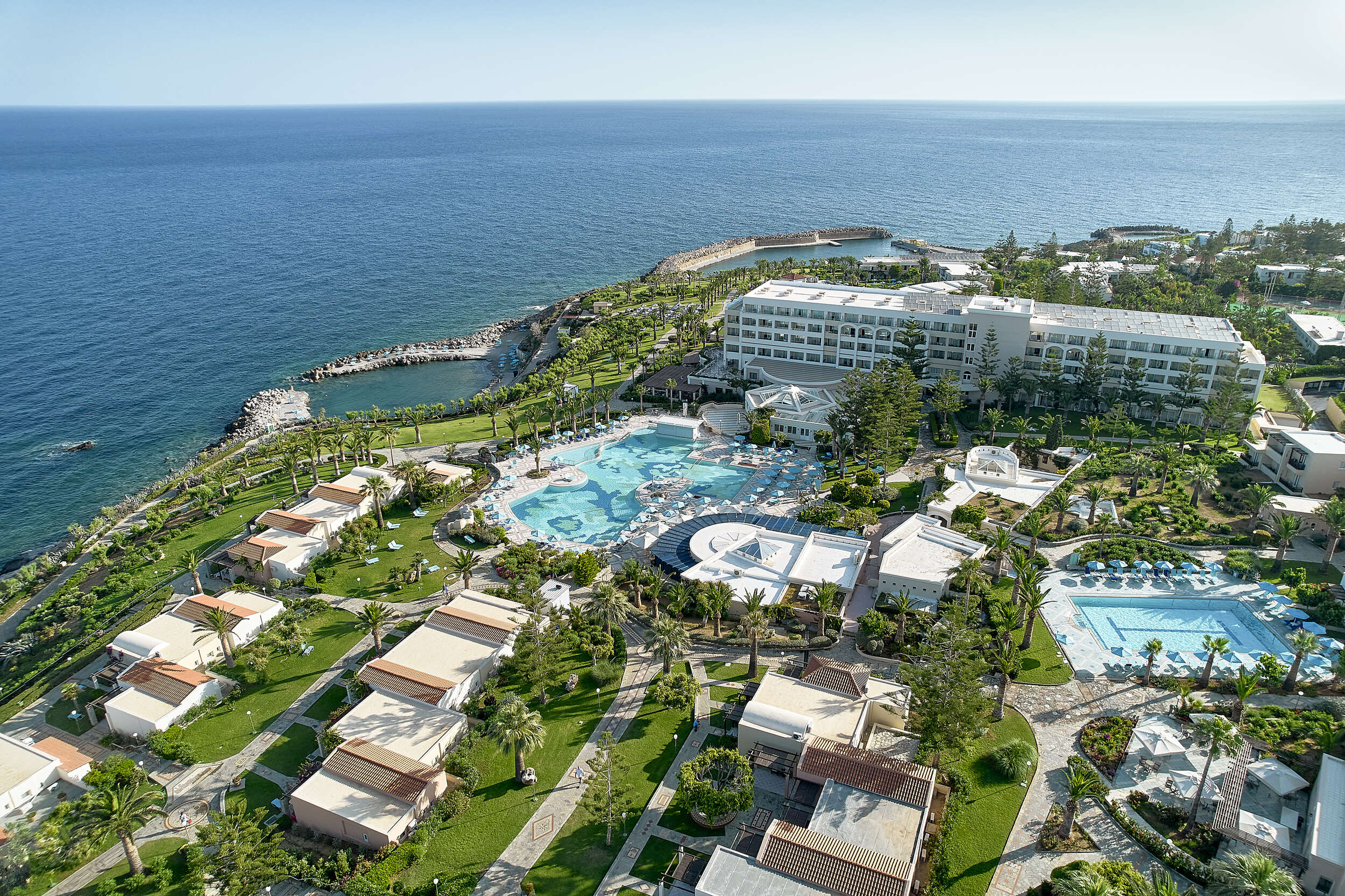 Iberostar Waves Creta Panorama & Mare transforms: more comfort, flavor, and fun by the sea