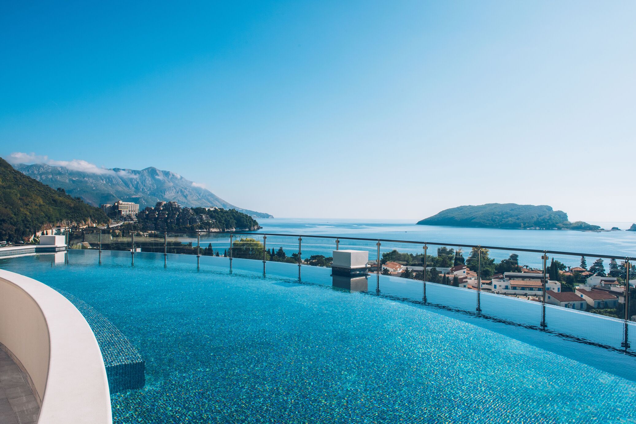 Discover Iberostar Waves Slavija: a five-star retreat on the Adriatic coast